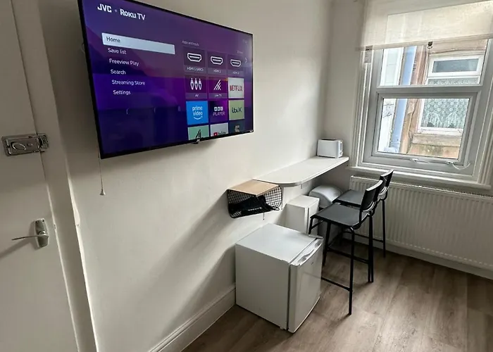 Suli House- Holiday Flats & En-Suite-Families And Couples Only
